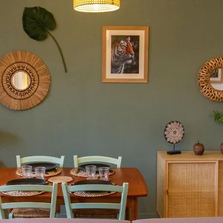 Jungle - Jardin, Netflix Et Parking - Le Manoir Aux Pommes *